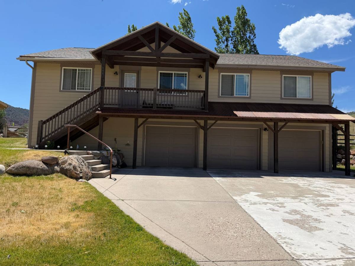 House for rent at 3951 Sky Ranch Dr, Glenwood Springs, CO 81601