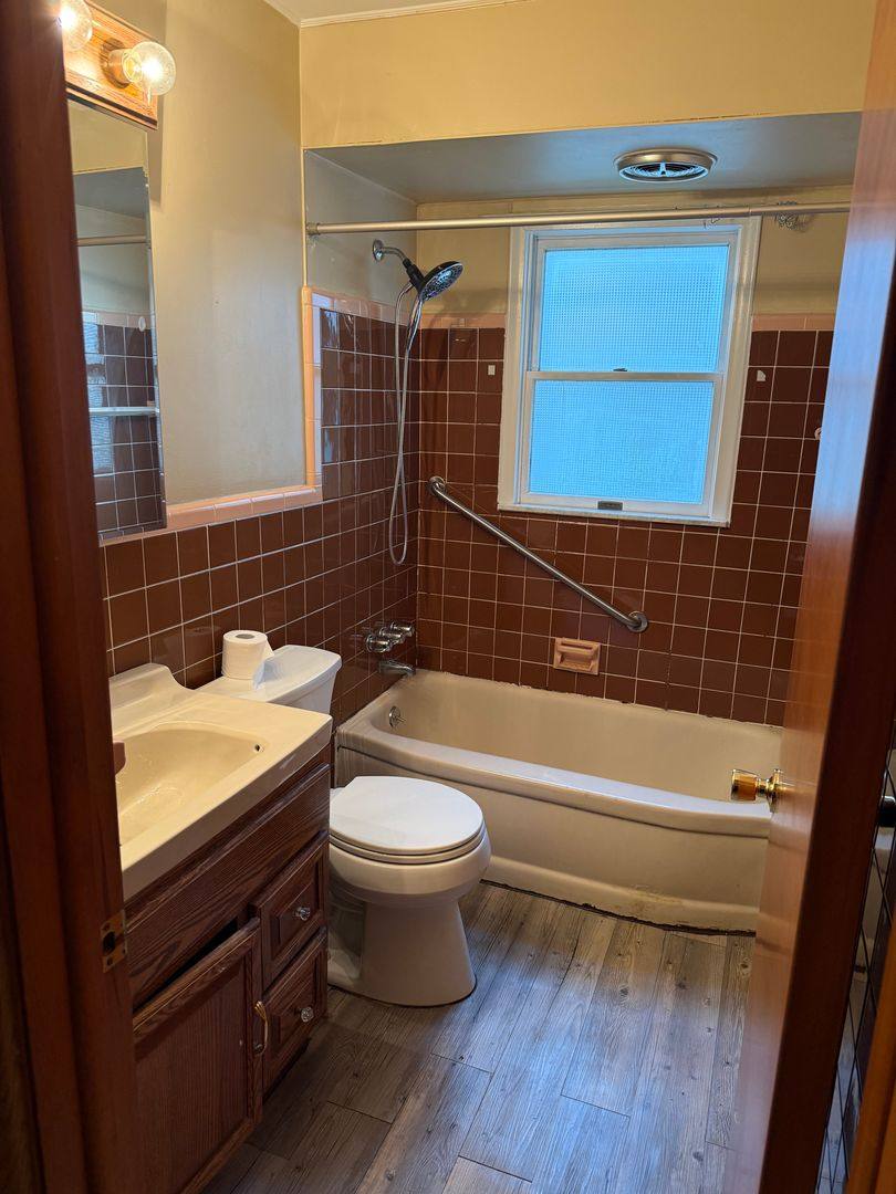 House for rent at 39675 Memory Lane, Harrison Township, MI 48045
