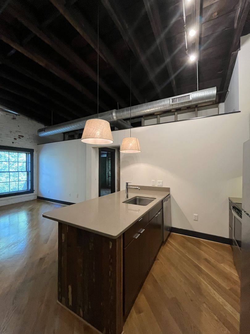Apartment for rent at 320 12th St, Lynchburg, VA 24504
