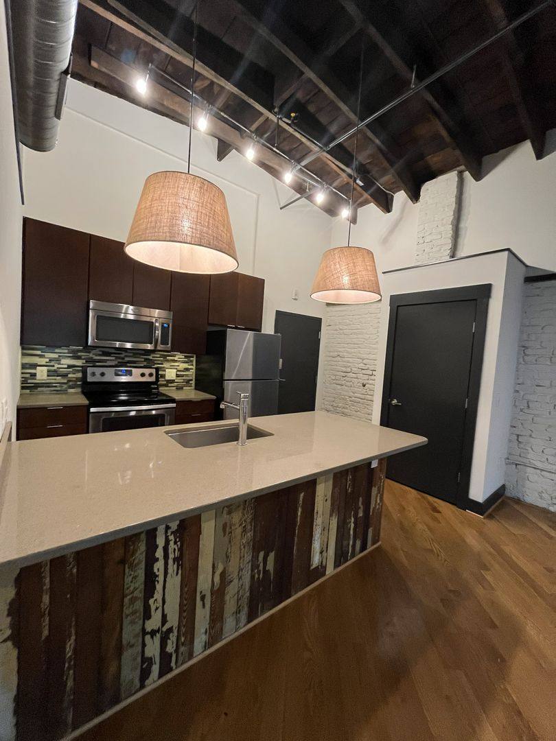 Apartment for rent at 320 12th St, Lynchburg, VA 24504