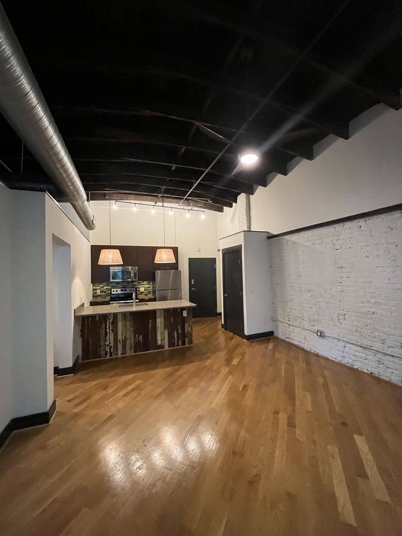 Apartment for rent at 320 12th St, Lynchburg, VA 24504