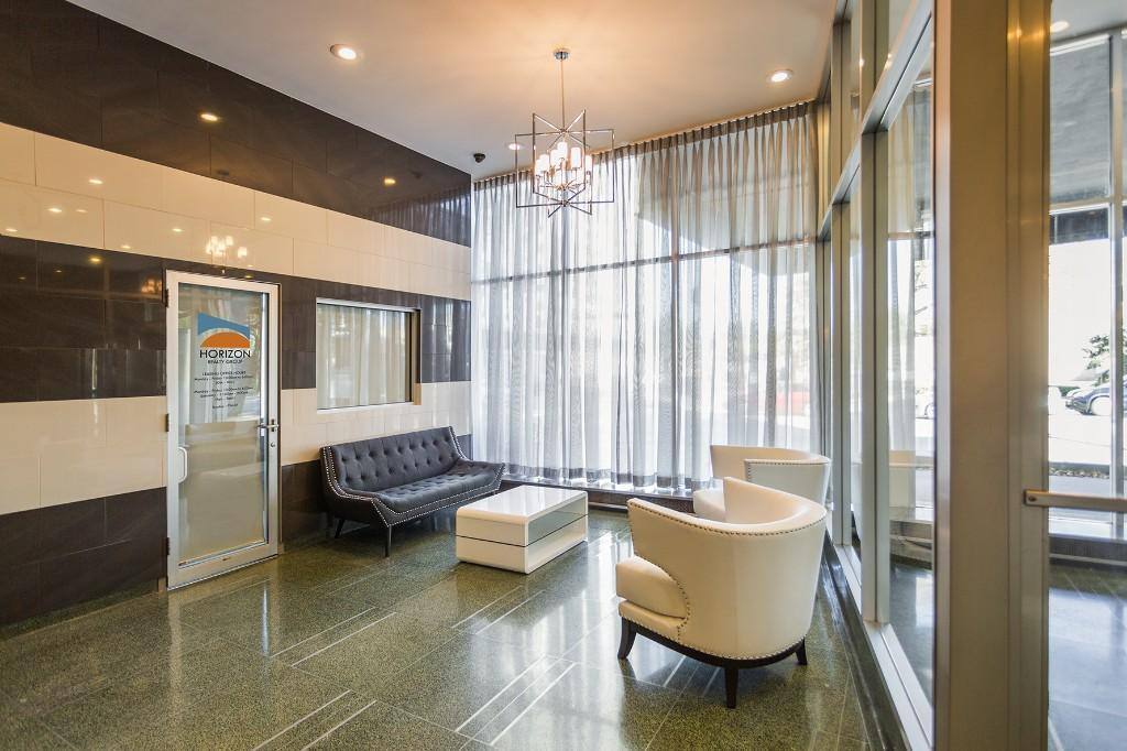 Apartment for rent at 5650 N Sheridan Rd, Chicago, IL 60660