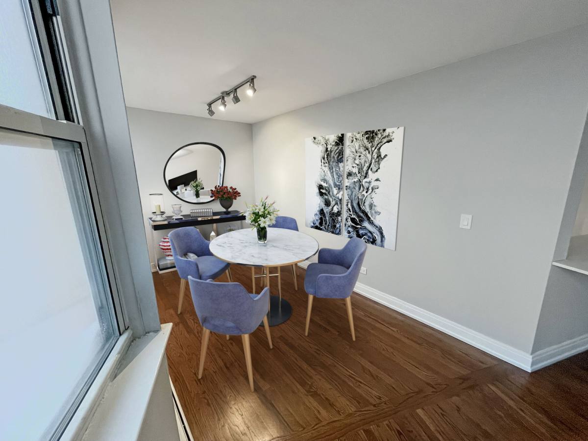 Apartment for rent at 5650 N Sheridan Rd, Chicago, IL 60660