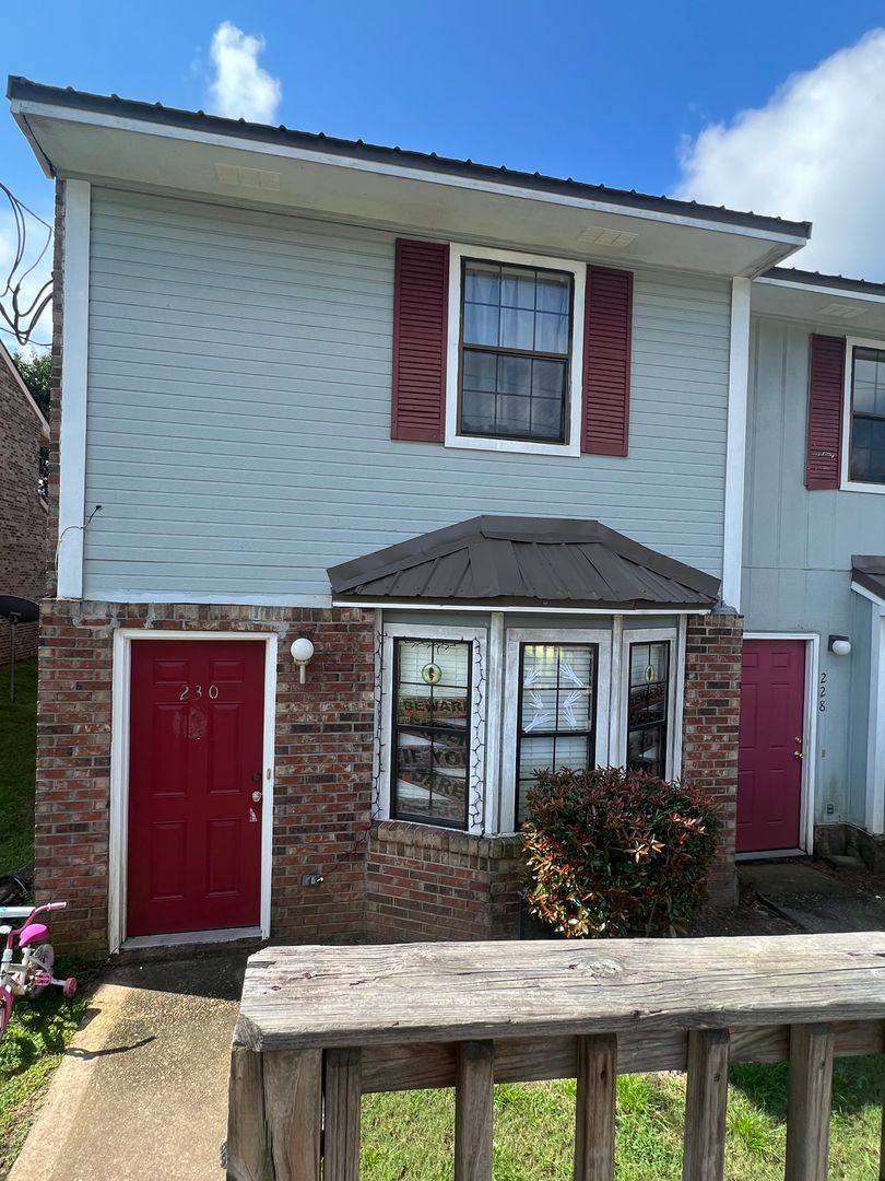 Townhouse for rent at 230 Edith Way, Daleville, AL 36322