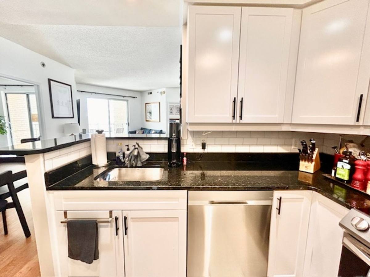 Apartment for rent at 1111 11th St NW, Washington, DC 20001