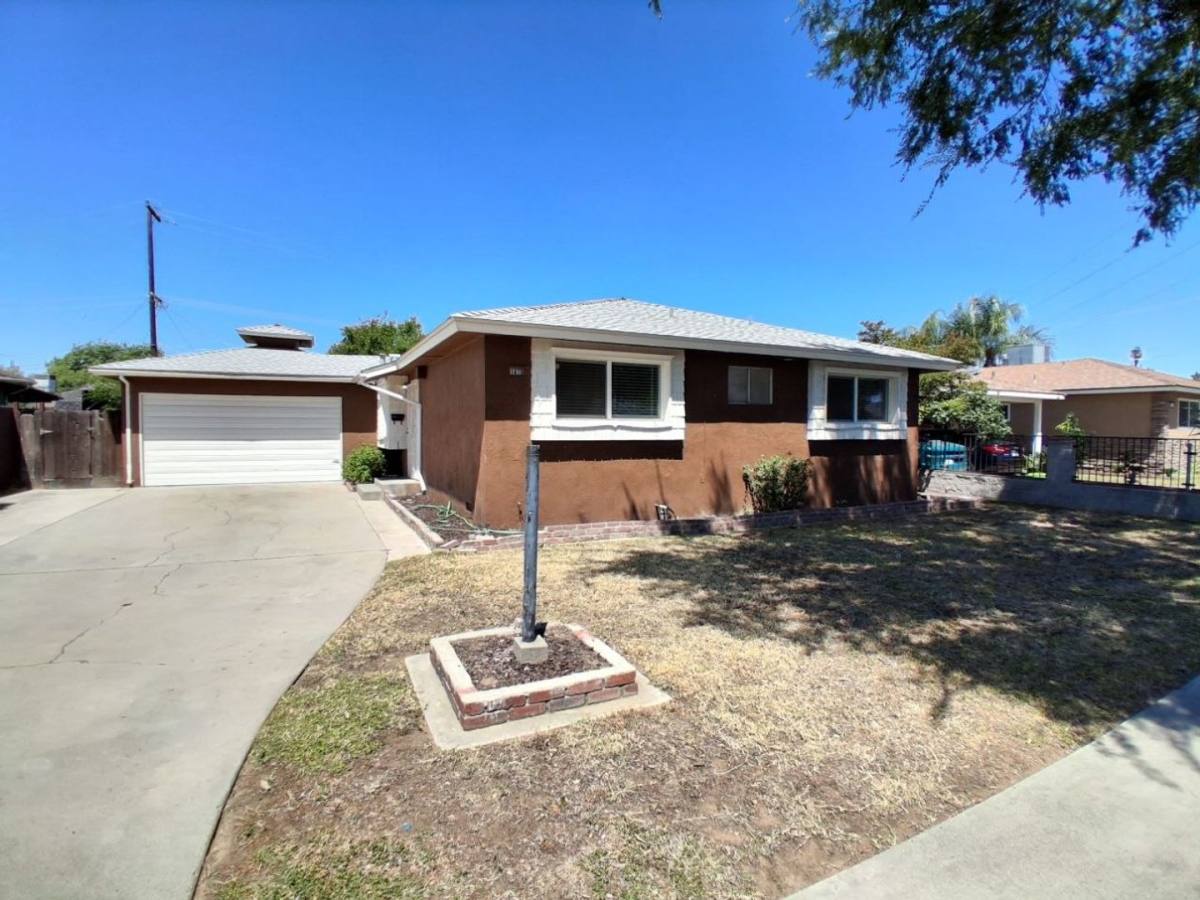 Condo for rent at 1419 N Winery Ave, Fresno, CA 93727