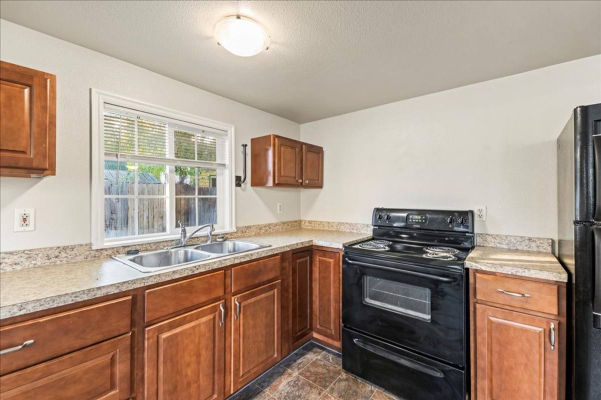 House for rent at 3009 W Overland Rd, Boise, ID 83705
