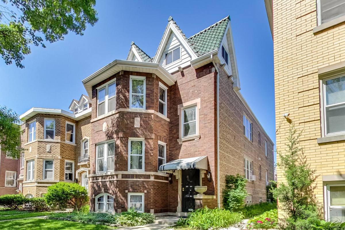 Apartment for rent at 1814 Wesley Ave, Berwyn, IL 60402