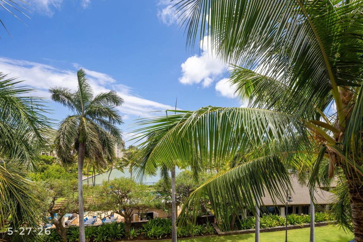 House for rent at 520 Lunalilo Home Rd, Honolulu, HI 96825