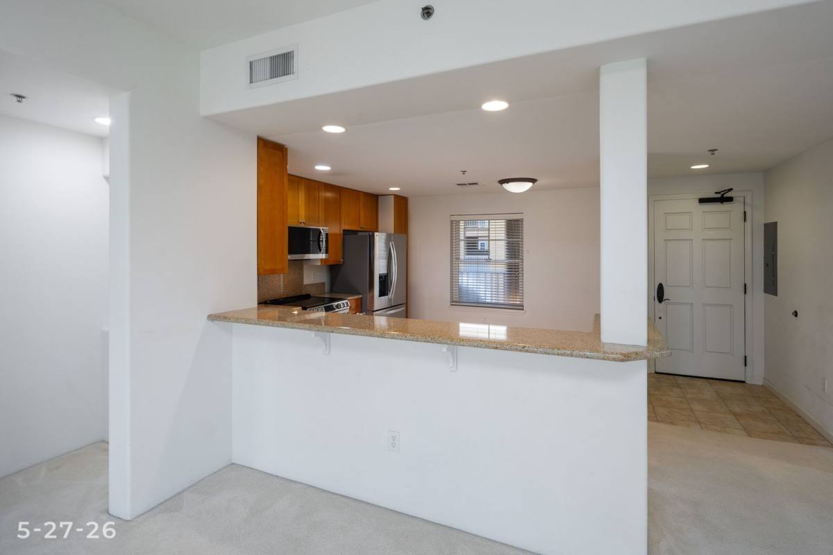 House for rent at 520 Lunalilo Home Rd, Honolulu, HI 96825