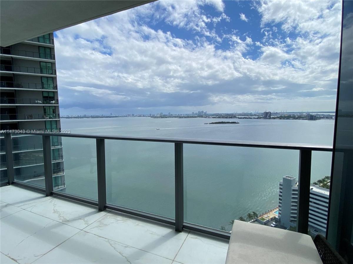 Apartment for rent at 650 NE 32nd St, Miami, FL 33137