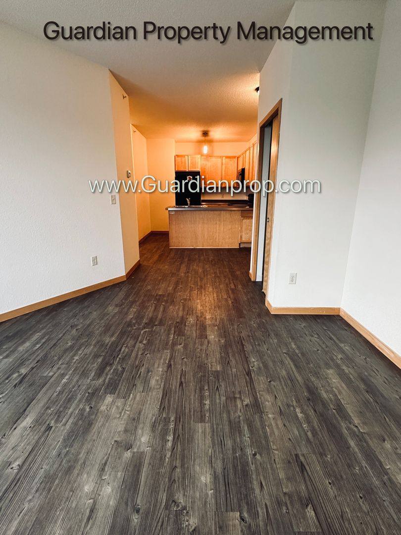 Apartment for rent at 811 4th St SE, Minneapolis, MN 55414