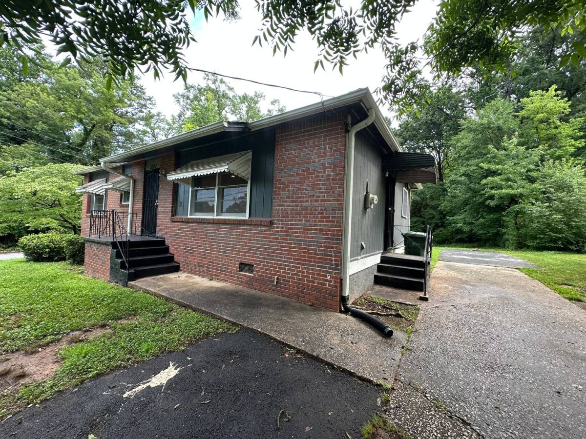 House for rent at 3627 Croft Place NW, Atlanta, GA 30331