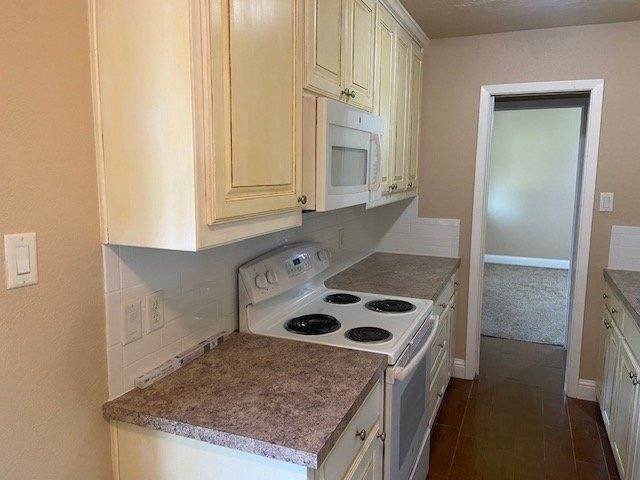 House for rent at 6017 Hillcrest Dr, Fort Worth, TX 76148