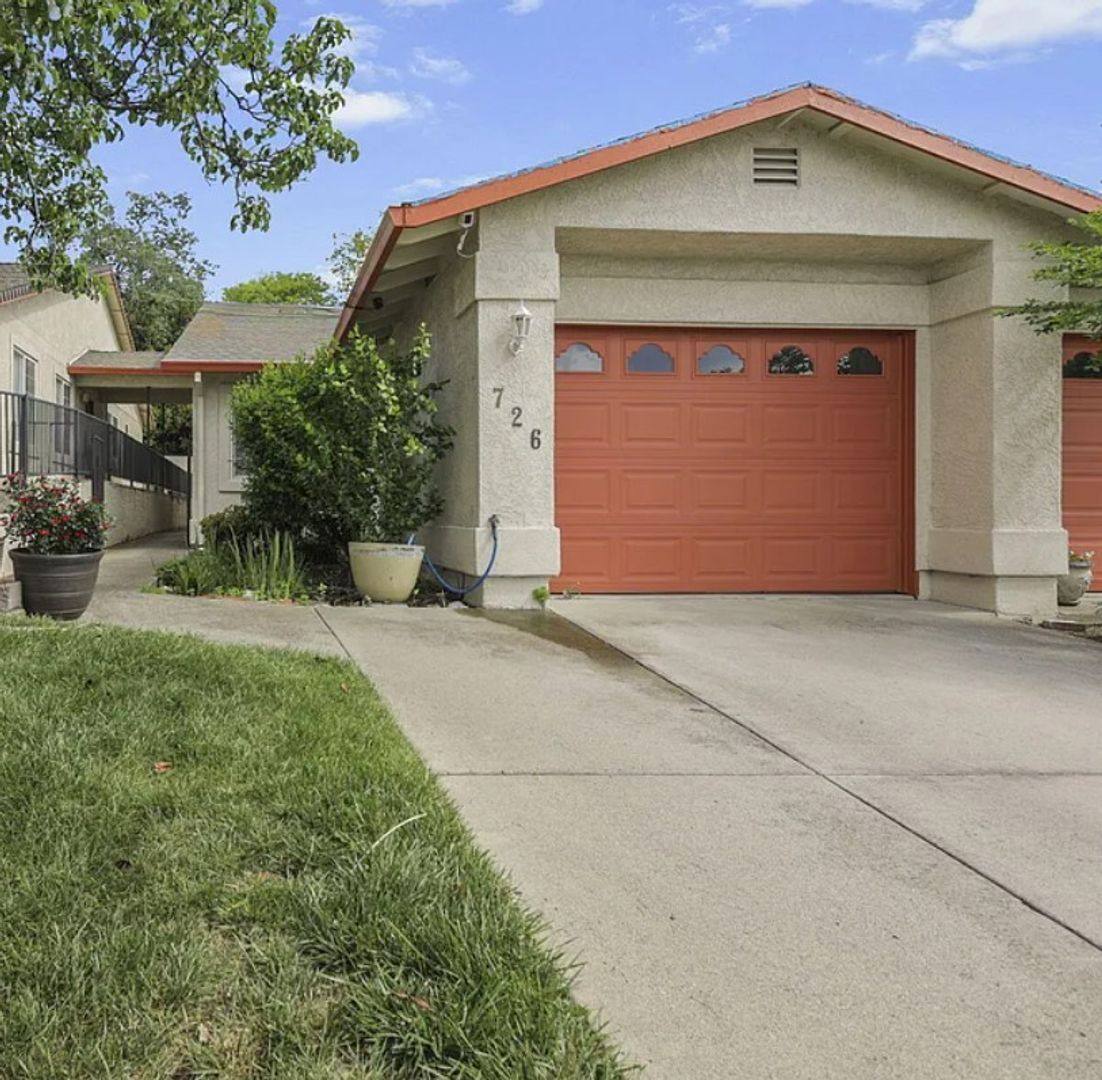 Condo for rent at 726 Stonebriar Trail, Redding, CA 96003