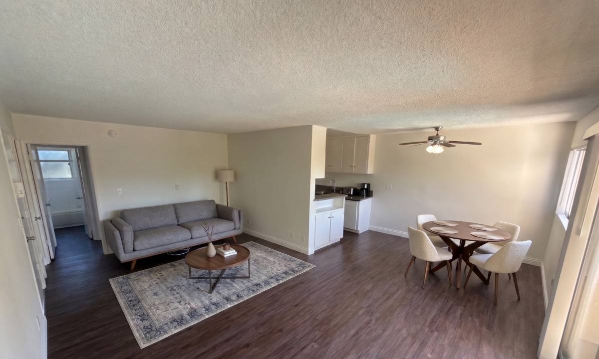 Apartment for rent at 17950 Burbank Blvd, Encino, CA 91316