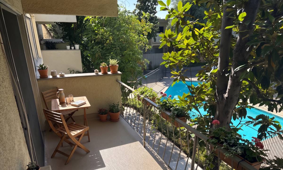 Apartment for rent at 17950 Burbank Blvd, Encino, CA 91316