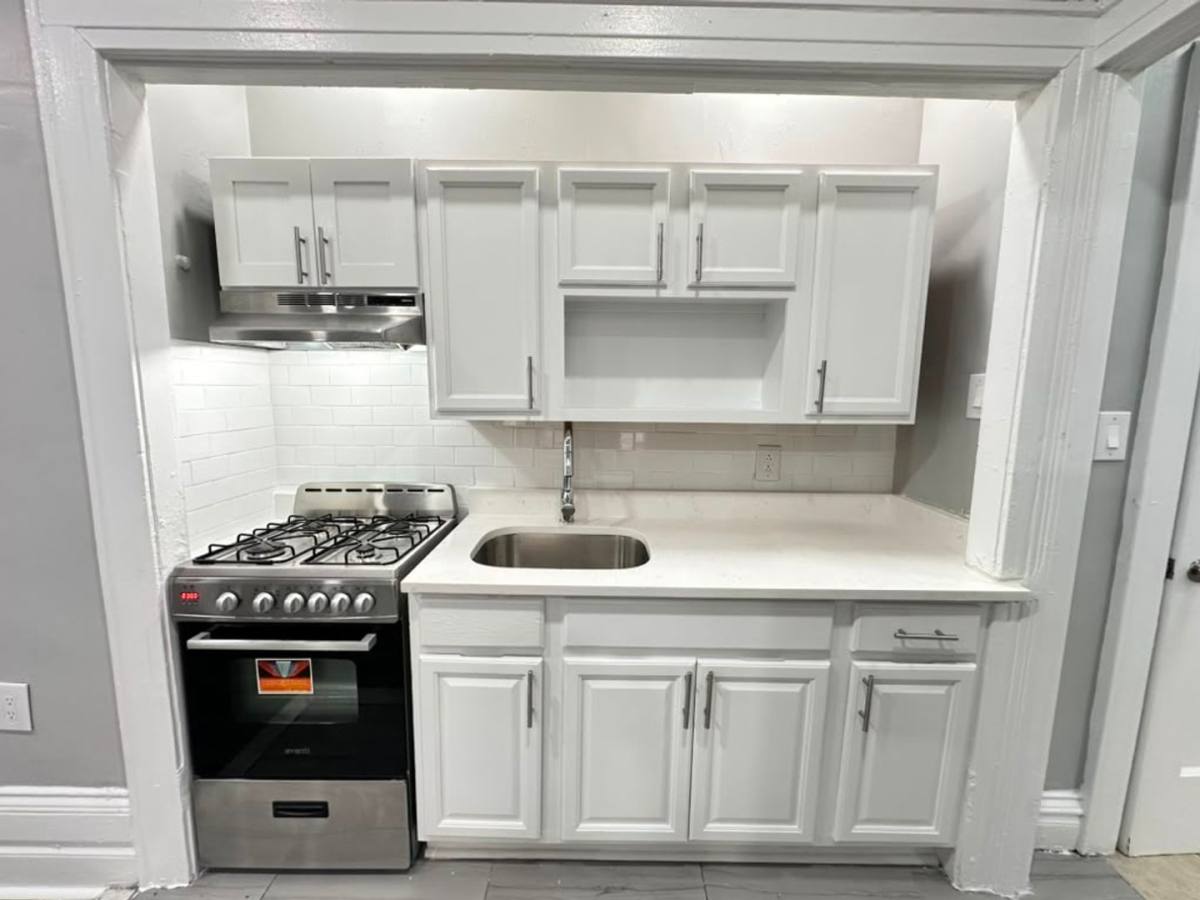 Apartment for rent at 40 S Munn Ave, East Orange, NJ 07018