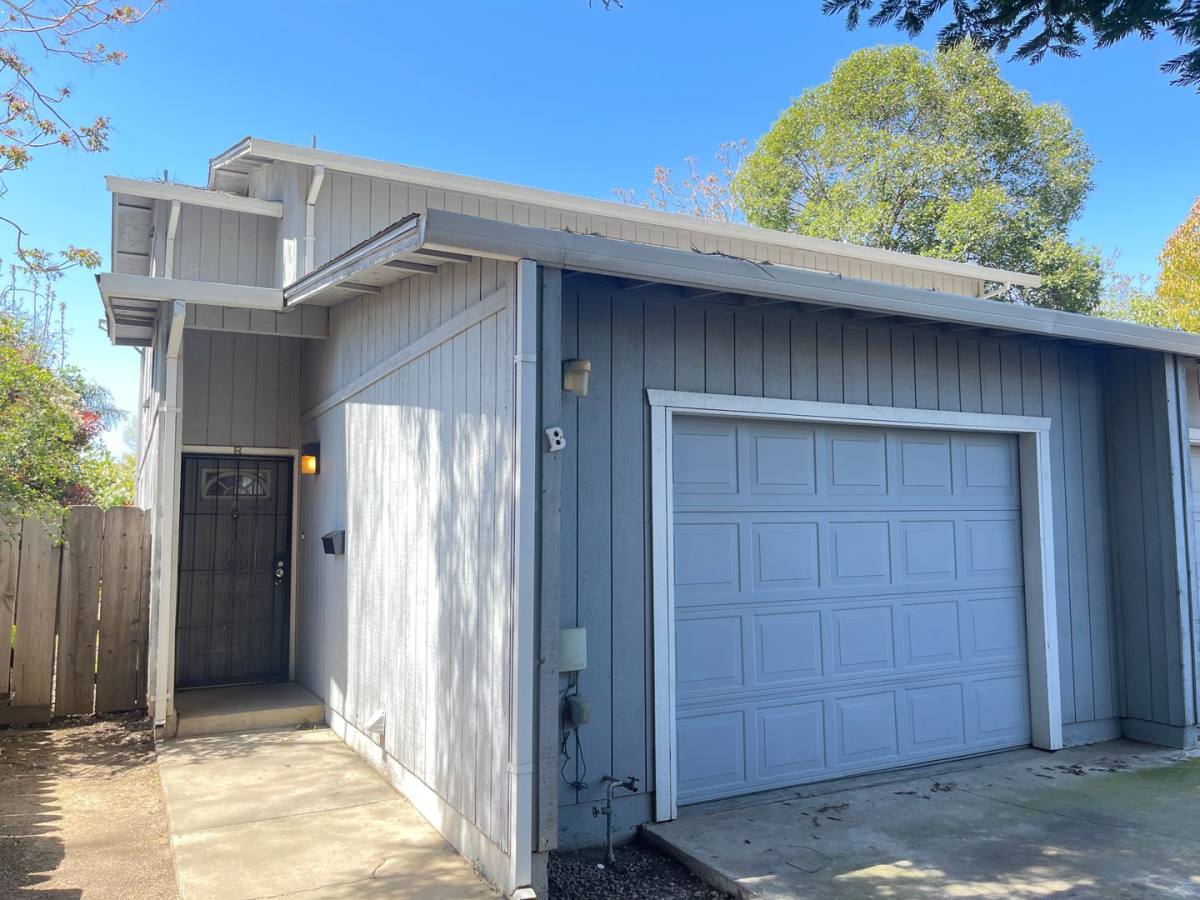Apartment for rent at 814 Almond St, Yuba City, CA 95991