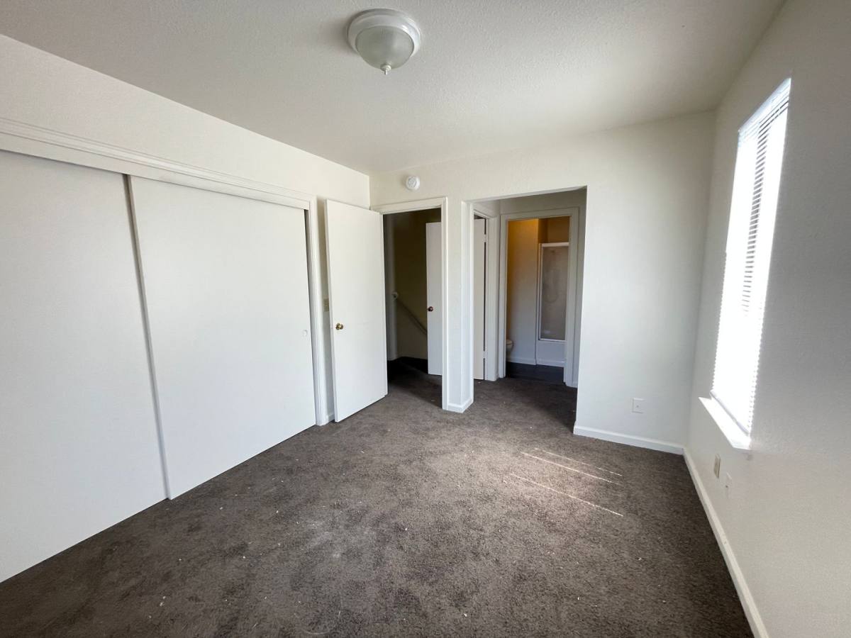 Apartment for rent at 814 Almond St, Yuba City, CA 95991