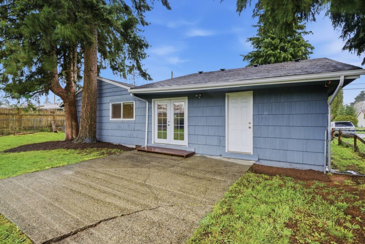 House for rent at 11851 SE 170th Place, Renton, WA 98058
