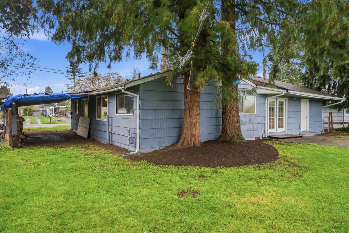 House for rent at 11851 SE 170th Place, Renton, WA 98058