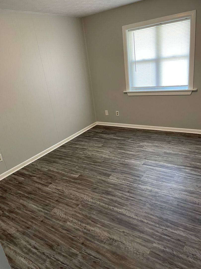 Apartment for rent at 607 College St #SW, Jacksonville, AL 36265