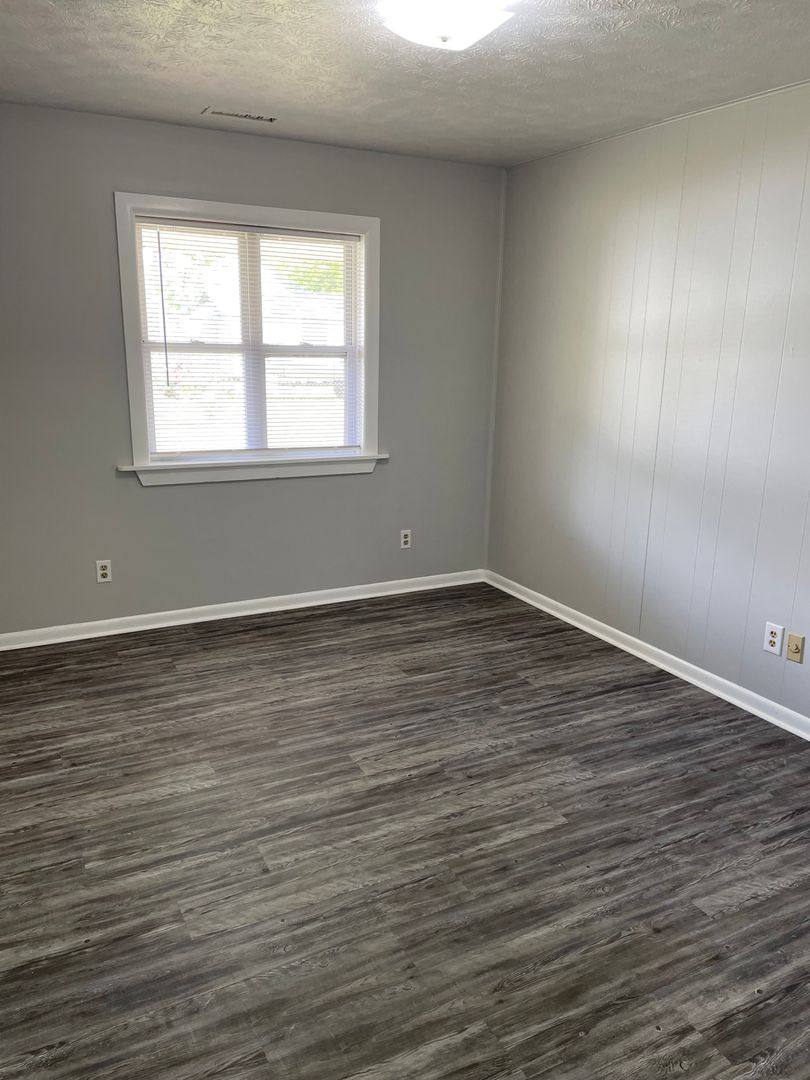 Apartment for rent at 607 College St #SW, Jacksonville, AL 36265