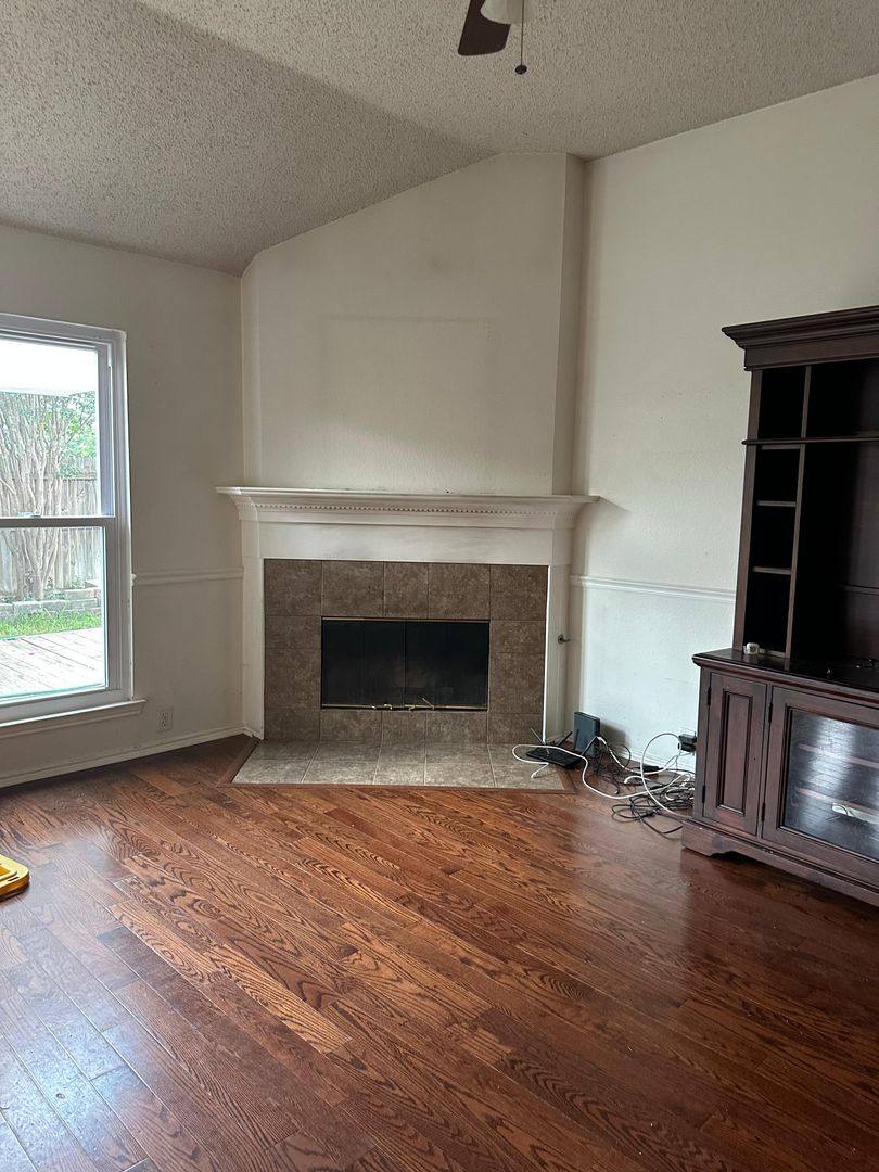 House for rent at 906 Roaring Canyon Rd, Euless, TX 76039