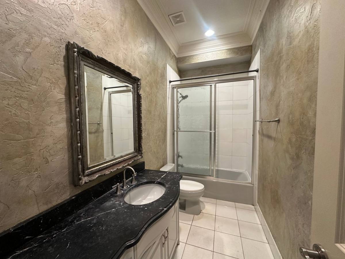 Apartment for rent at 11351 Hilltop Rd, Argyle, TX 76226