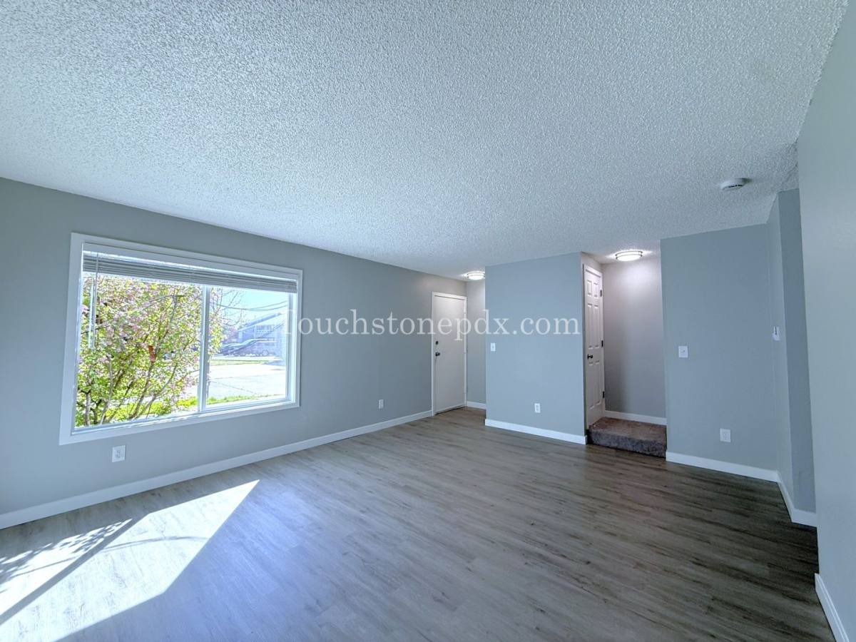 Apartment for rent at 2471 SE 135th Ave, Portland, OR 97233
