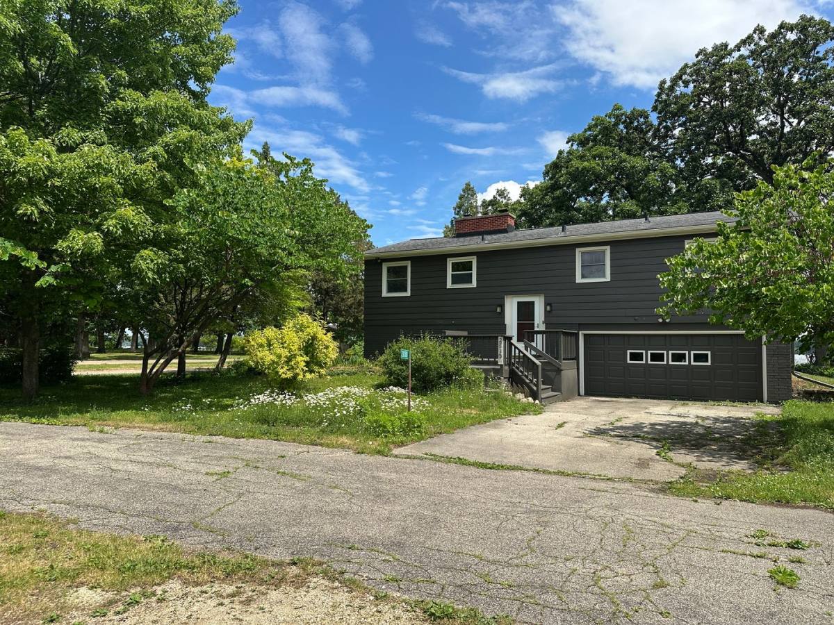 House for rent at 2830 Waubesa Ave, Madison, WI 53711