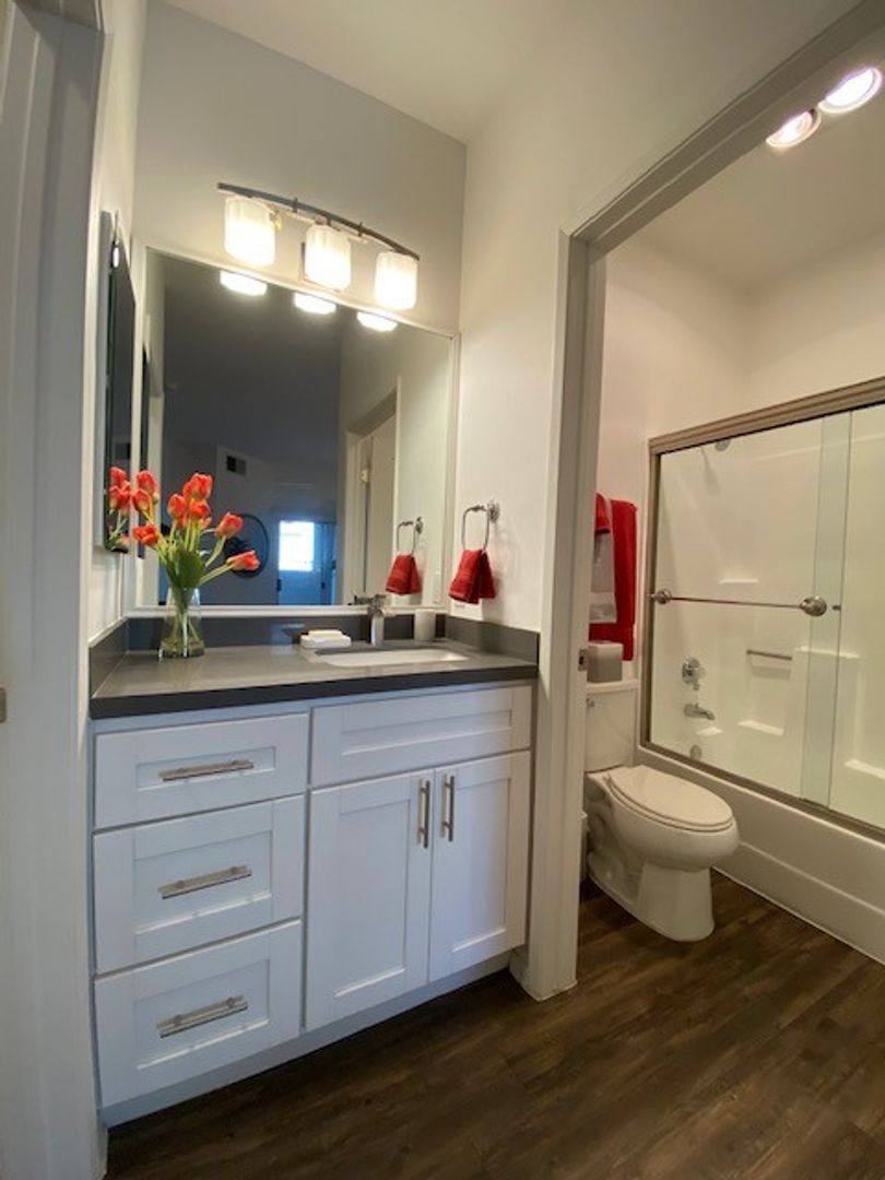 Townhouse for rent at 3701 Overland Ave, Los Angeles, CA 90034