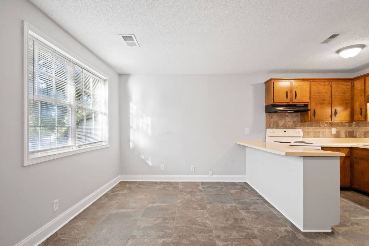 Apartment for rent at 331 Randell Dr, Clarksville, TN 37042