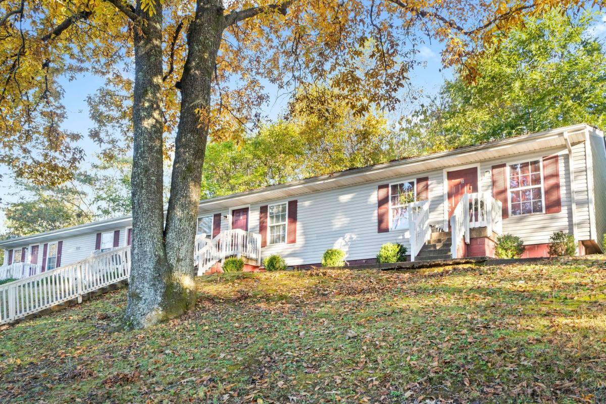 Apartment for rent at 331 Randell Dr, Clarksville, TN 37042