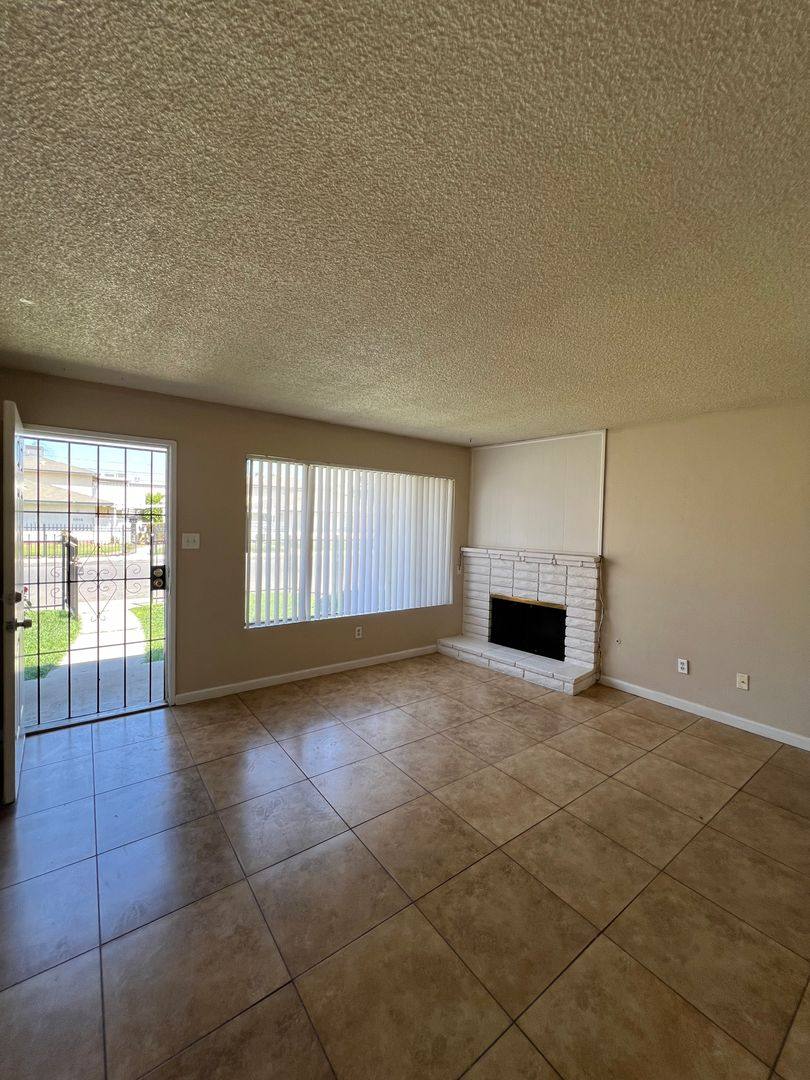 Apartment for rent at 3849 Soranno Ave, Bakersfield, CA 93309