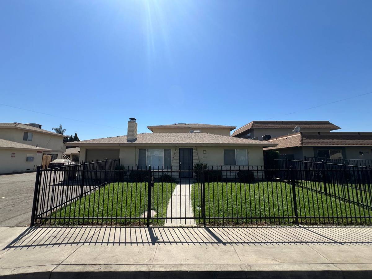 Apartment for rent at 3849 Soranno Ave, Bakersfield, CA 93309