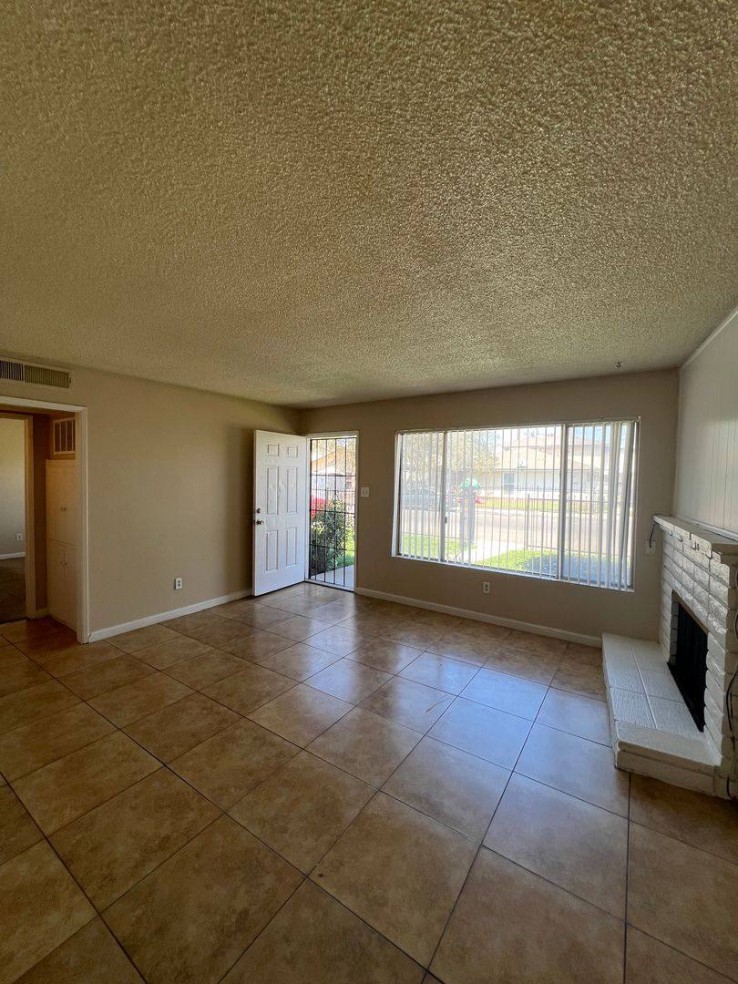 Apartment for rent at 3849 Soranno Ave, Bakersfield, CA 93309