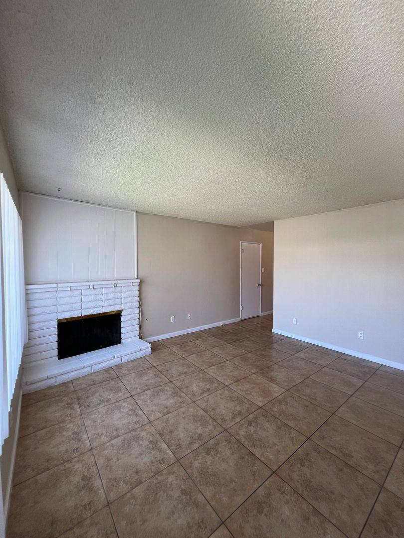 Apartment for rent at 3849 Soranno Ave, Bakersfield, CA 93309