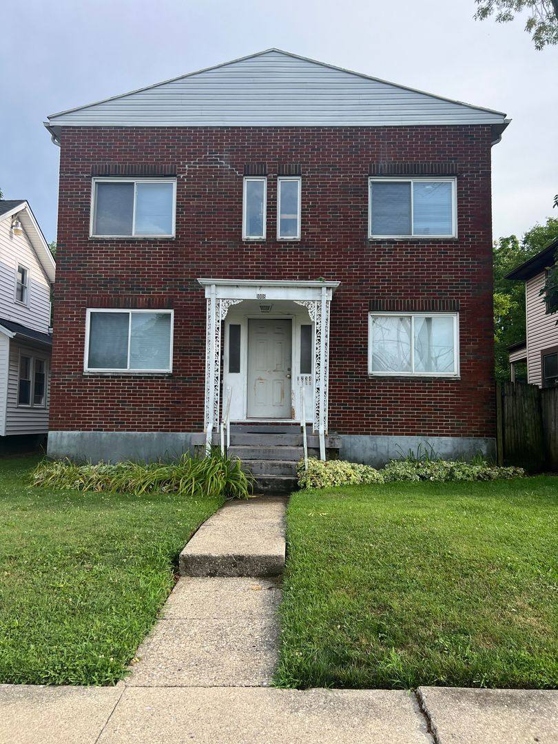 Apartment for rent at 1008 W Fairview Ave, Dayton, OH 45406