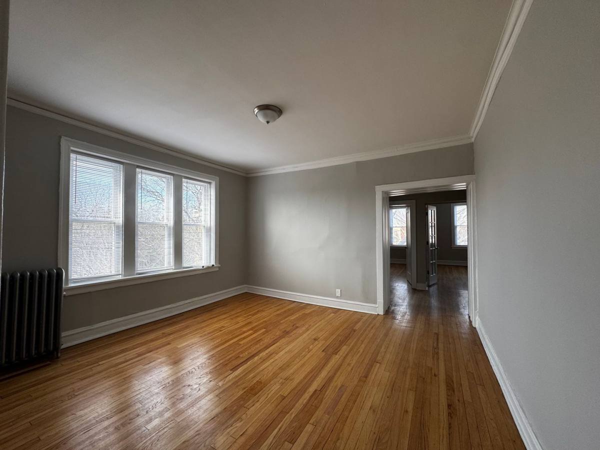 Apartment for rent at 6422-24 N Greenview Ave, Chicago, IL 60626
