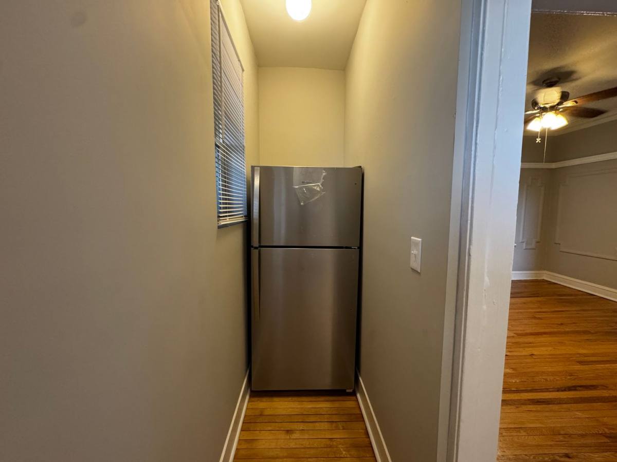 Apartment for rent at 6422-24 N Greenview Ave, Chicago, IL 60626