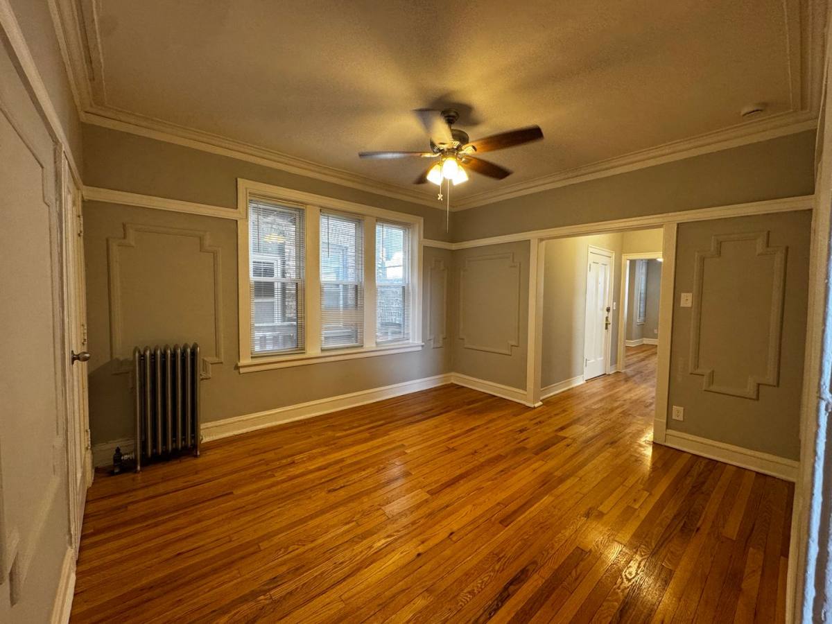 Apartment for rent at 6422-24 N Greenview Ave, Chicago, IL 60626