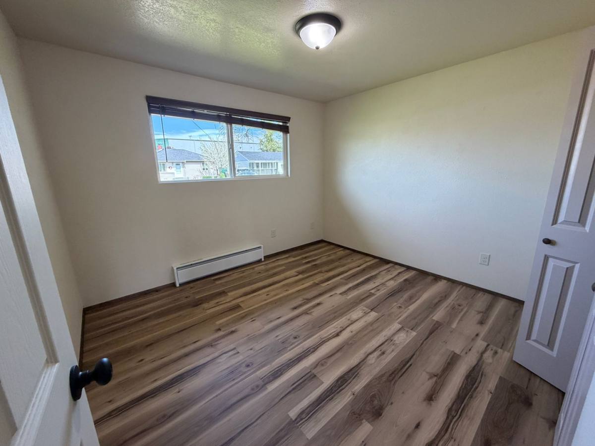 Apartment for rent at 200-204 SE 14th Ave, Albany, OR 97322