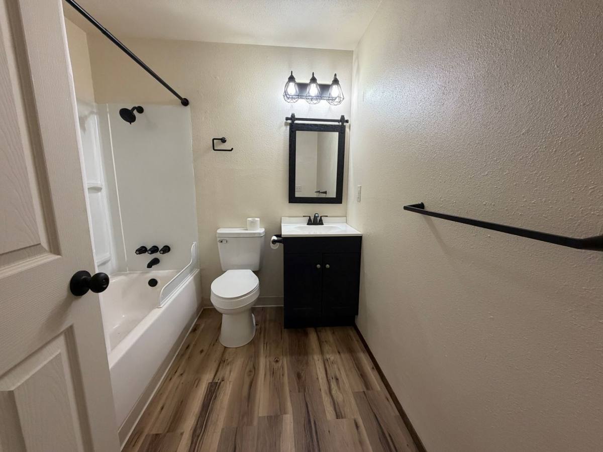 Apartment for rent at 200-204 SE 14th Ave, Albany, OR 97322