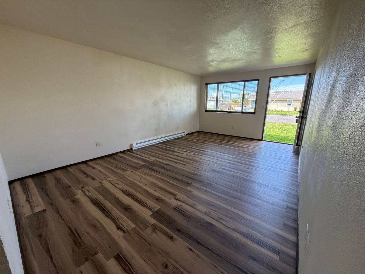 Apartment for rent at 200-204 SE 14th Ave, Albany, OR 97322