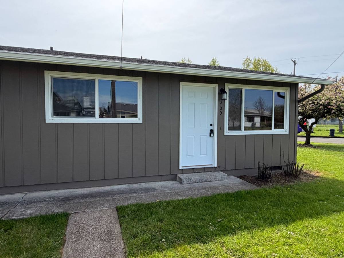 Apartment for rent at 200-204 SE 14th Ave, Albany, OR 97322