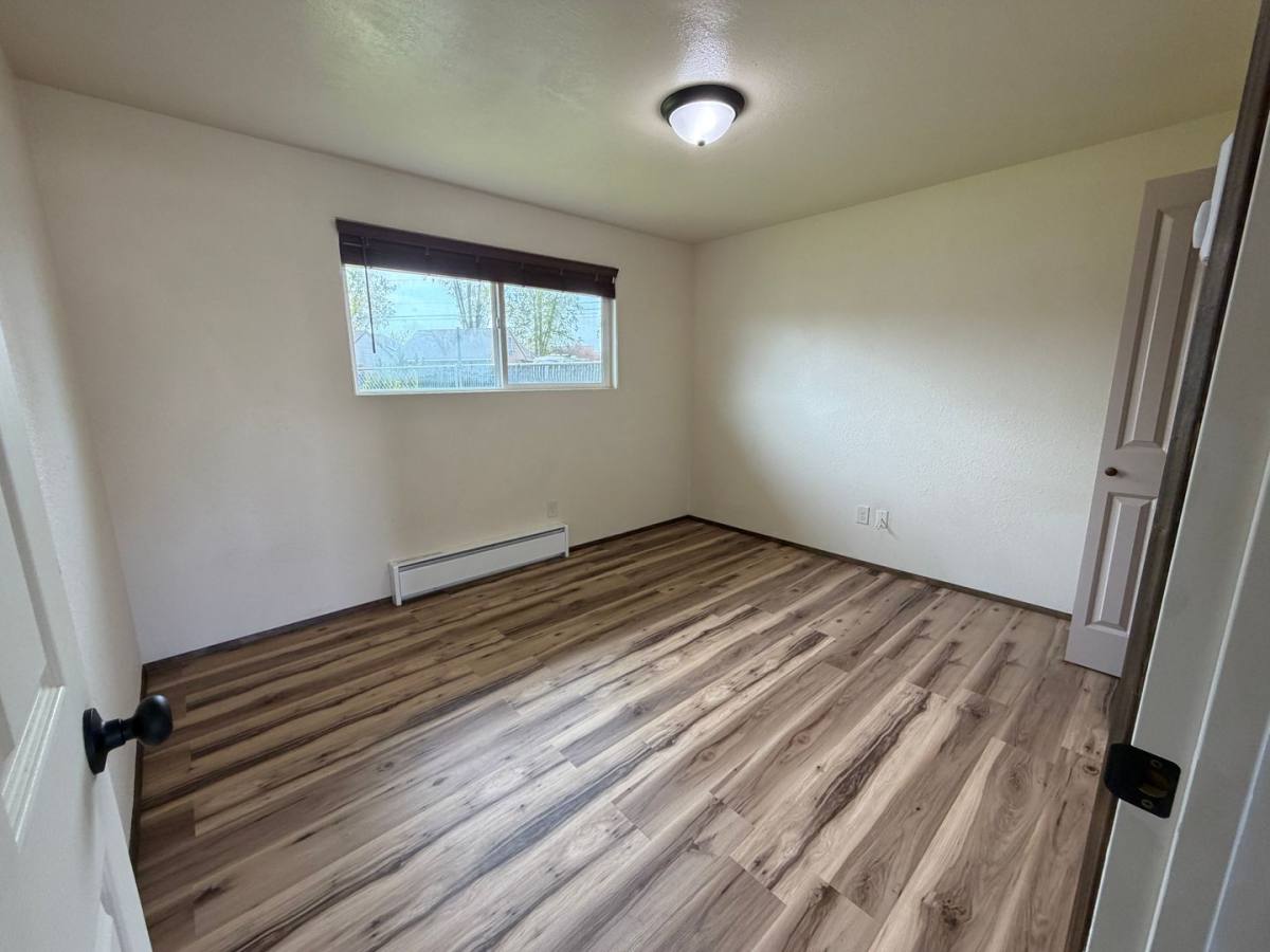 Apartment for rent at 200-204 SE 14th Ave, Albany, OR 97322