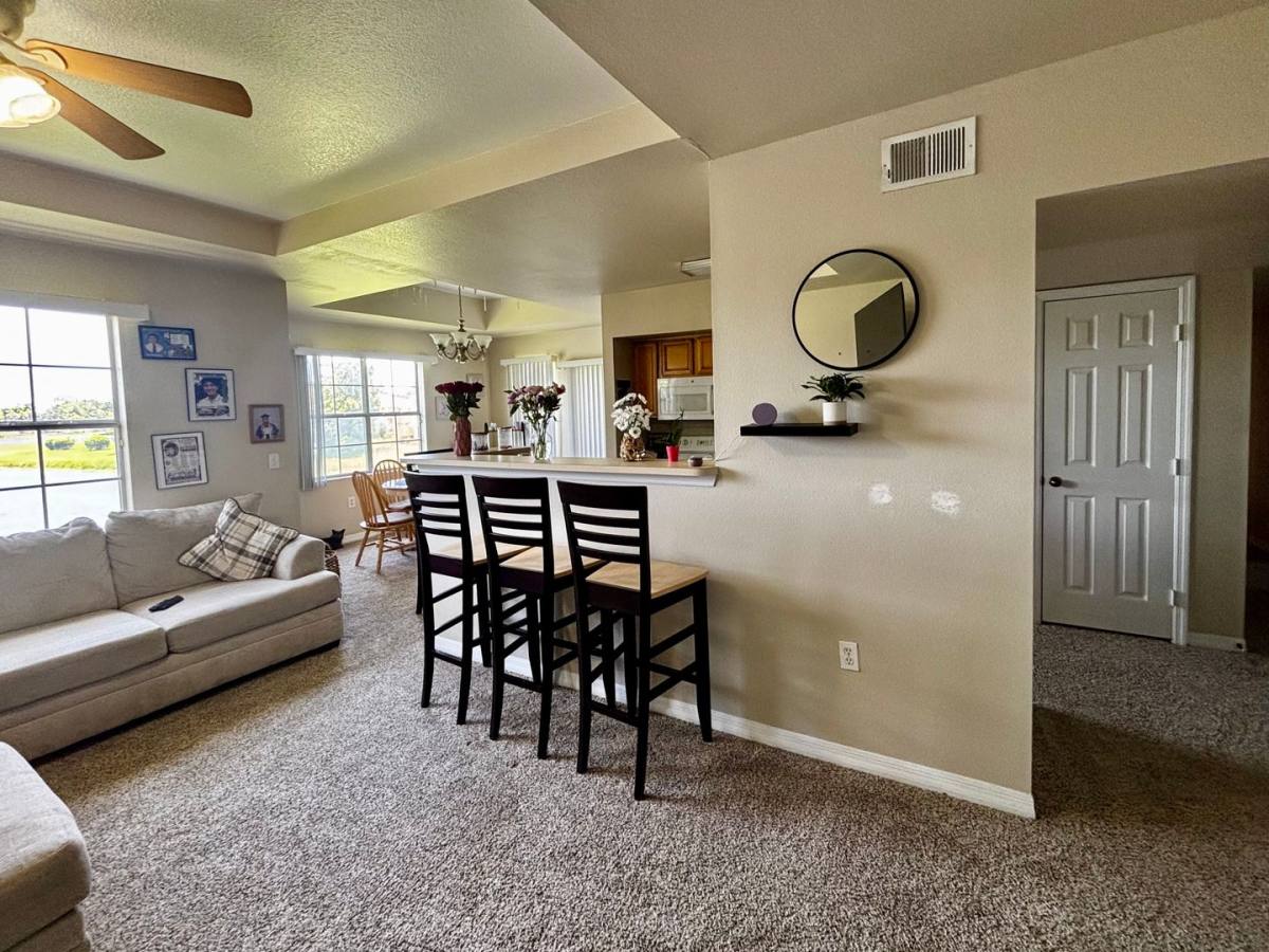 Condo for rent at 1020 Villagio Circle, Sarasota, FL 34237