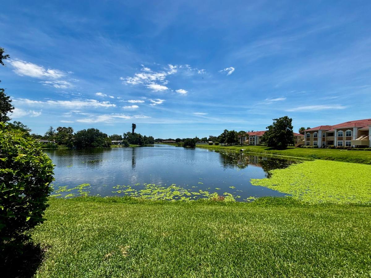 Condo for rent at 1020 Villagio Circle, Sarasota, FL 34237